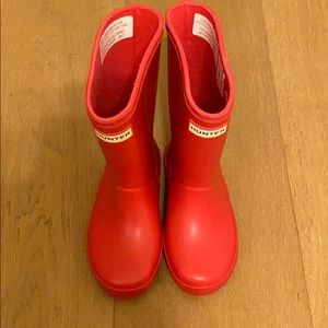 Hunter rain boots for kids/toddler size 9 (NEW)